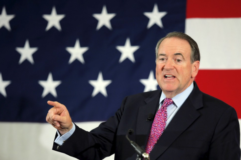 mike huckabee net worth