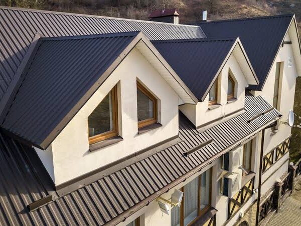 What Makes Metal Roofing a Better Choice Than Traditional Shingles?