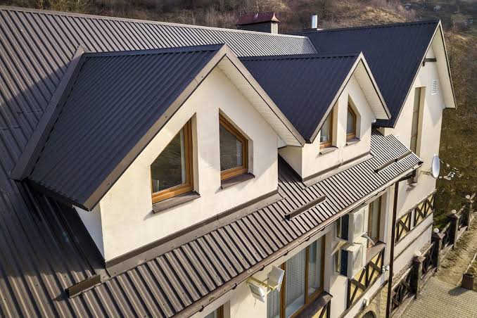 What Makes Metal Roofing a Better Choice Than Traditional Shingles?